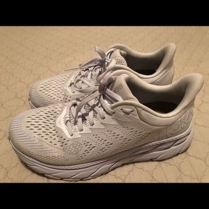 Hoka One One W Clifton 7, size 7.5, in white
